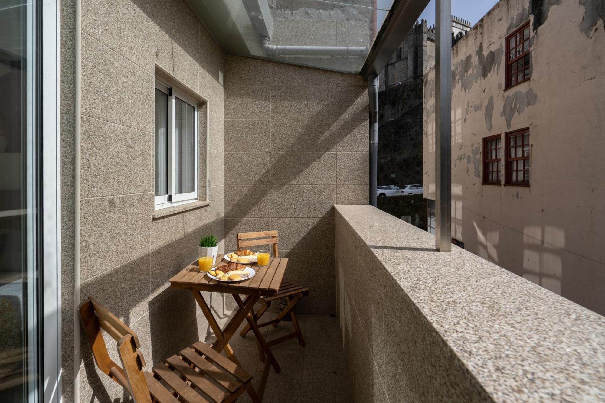 Host Wise - Spacious Noble Apartaments Ace Location Porto Dış mekan fotoğraf